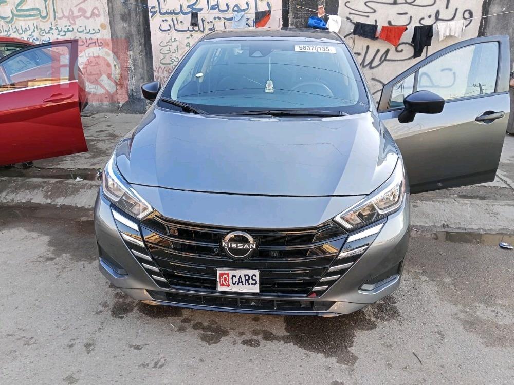 نيسان فيرسا